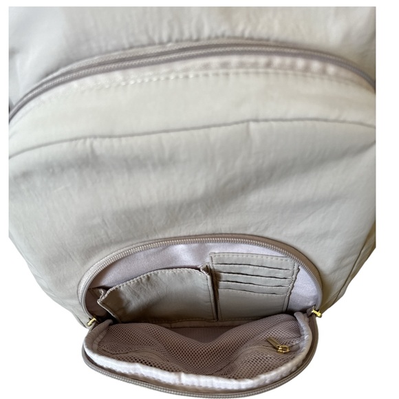 Isaac Mizrahi Spacious Travel Backpack Viral Laptop Essentials Holds Stanley Cup main image 7